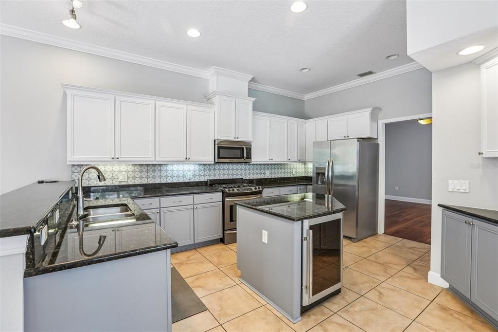 В аренду: $4,450 (3 спален, 2 ванн, 2405 Квадратных фут)