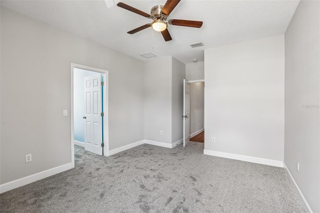 В аренду: $4,450 (3 спален, 2 ванн, 2405 Квадратных фут)