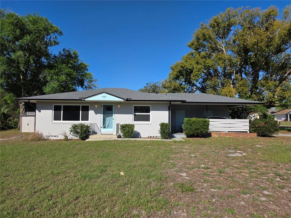 For Rent: $1,700 (2 beds, 1 baths, 832 Square Feet)
