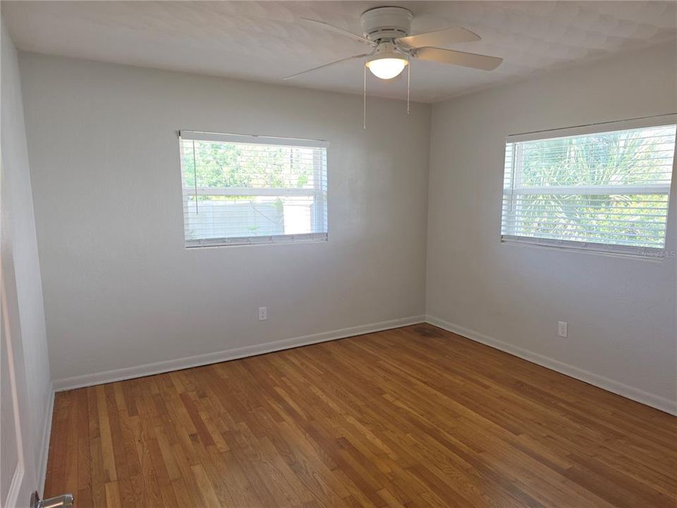 For Rent: $1,700 (2 beds, 1 baths, 832 Square Feet)