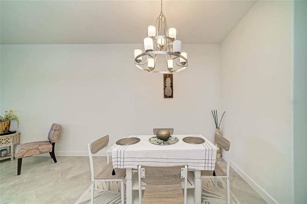 For Sale: $350,000 (2 beds, 2 baths, 1564 Square Feet)