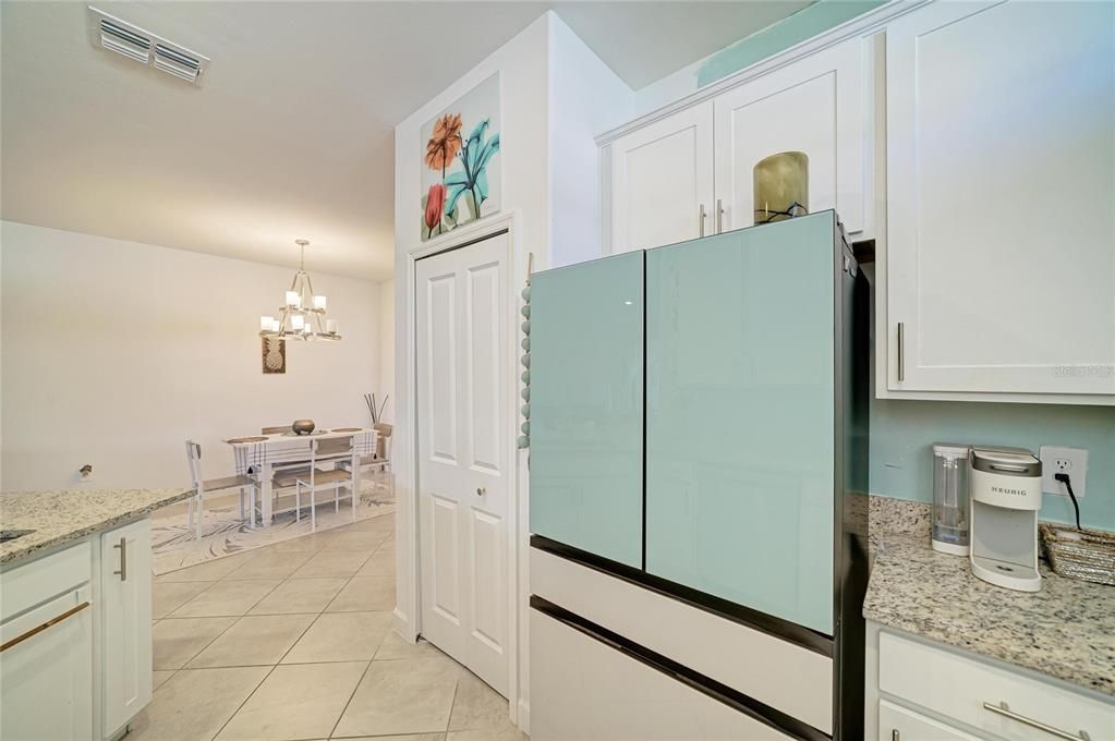 For Sale: $350,000 (2 beds, 2 baths, 1564 Square Feet)