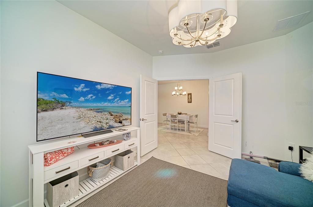 For Sale: $350,000 (2 beds, 2 baths, 1564 Square Feet)