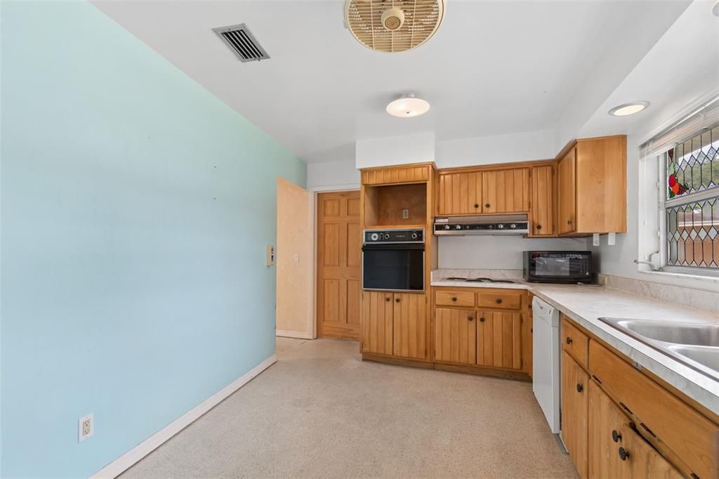 На продажу: $429,000 (3 спален, 2 ванн, 1849 Квадратных фут)