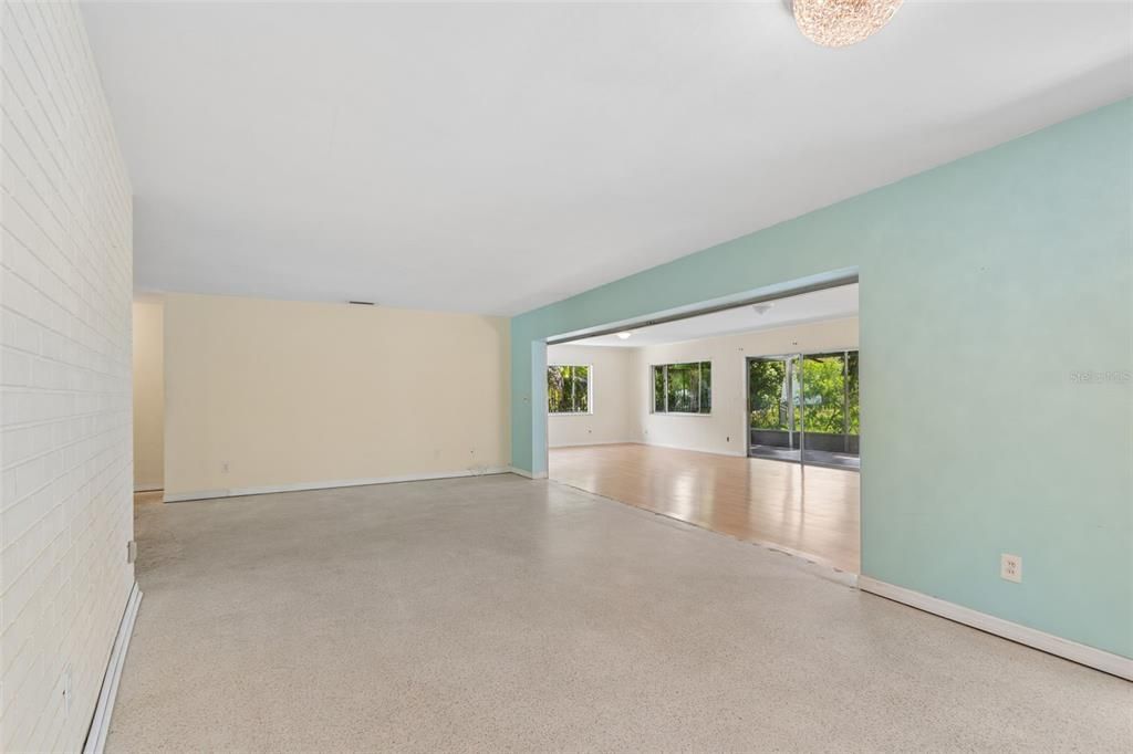 На продажу: $429,000 (3 спален, 2 ванн, 1849 Квадратных фут)
