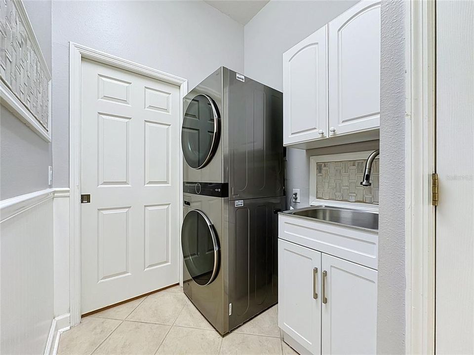 В аренду: $2,500 (3 спален, 2 ванн, 2129 Квадратных фут)