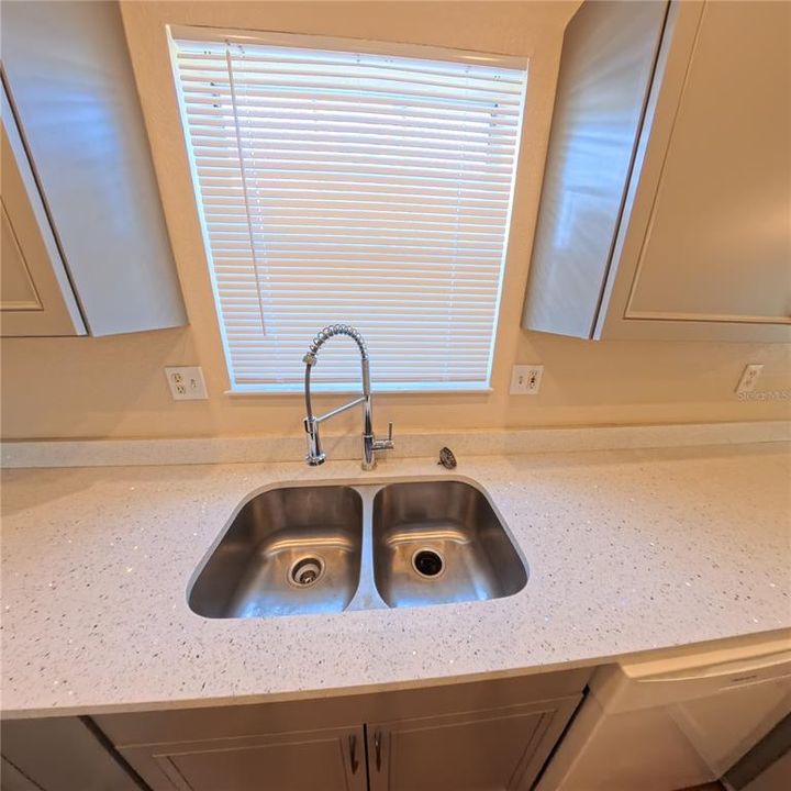 В аренду: $2,600 (3 спален, 2 ванн, 1200 Квадратных фут)