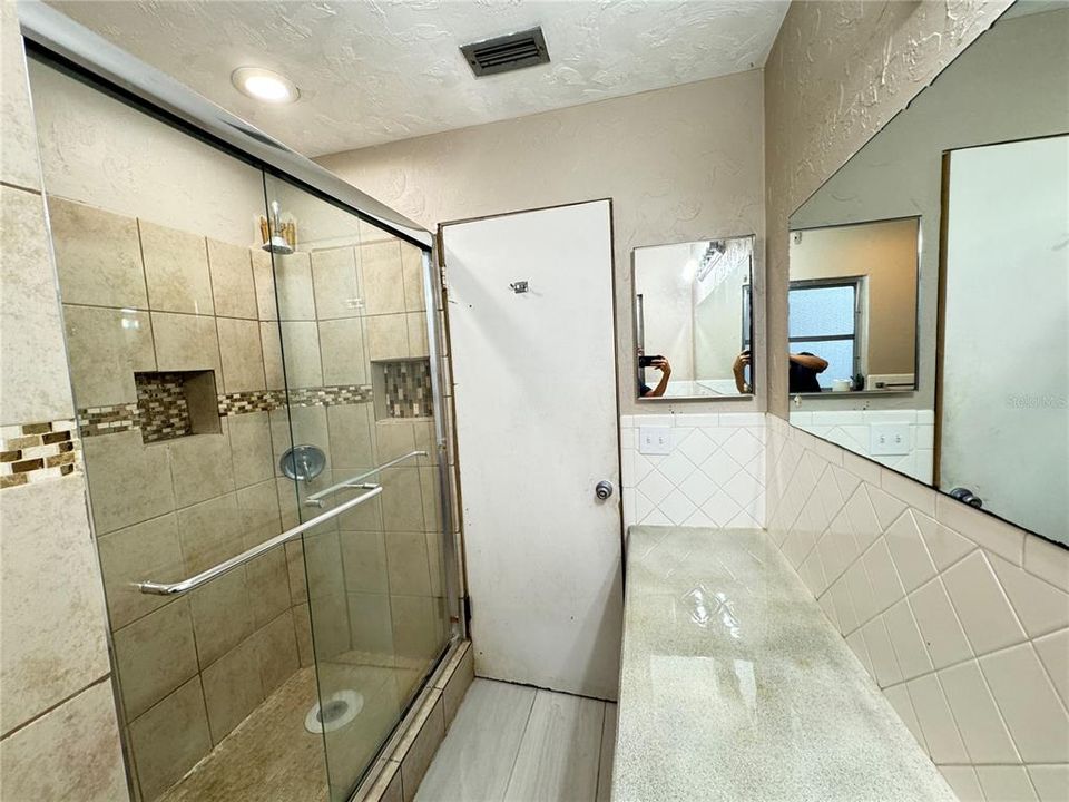 For Rent: $2,000 (3 beds, 2 baths, 1246 Square Feet)