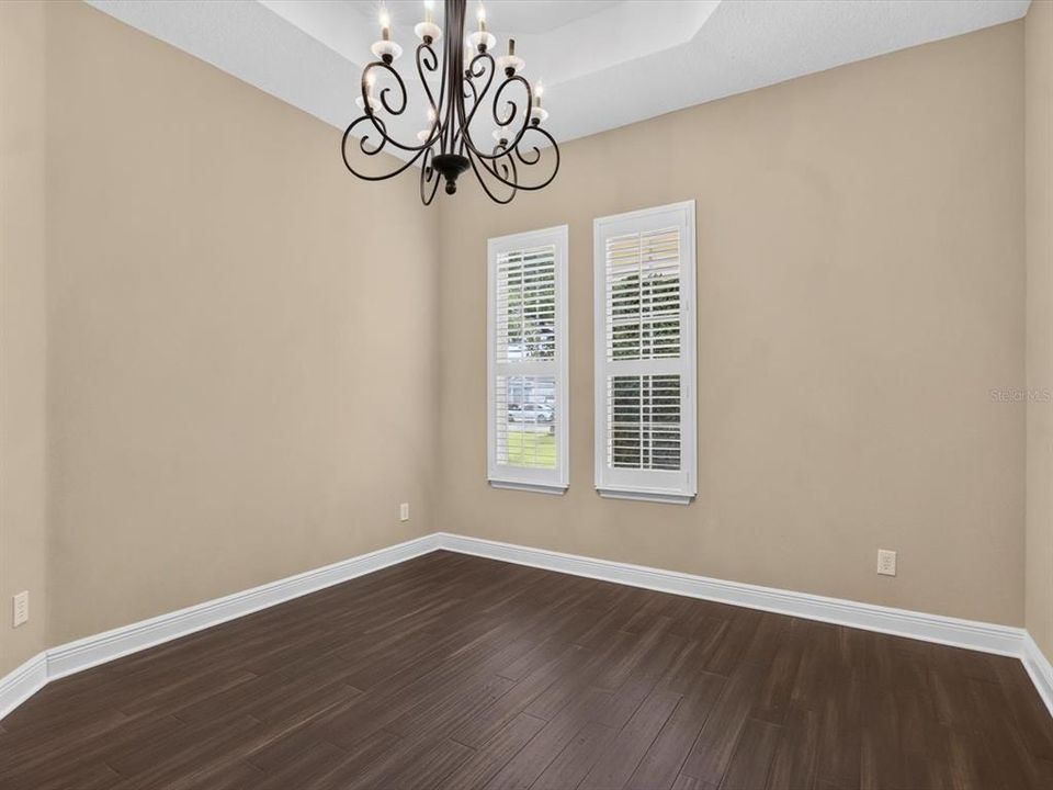 En Venta: $698,000 (3 camas, 3 baños, 2574 Pies cuadrados)