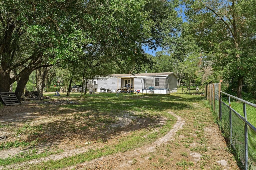 En Venta: $299,000 (4 camas, 2 baños, 2108 Pies cuadrados)