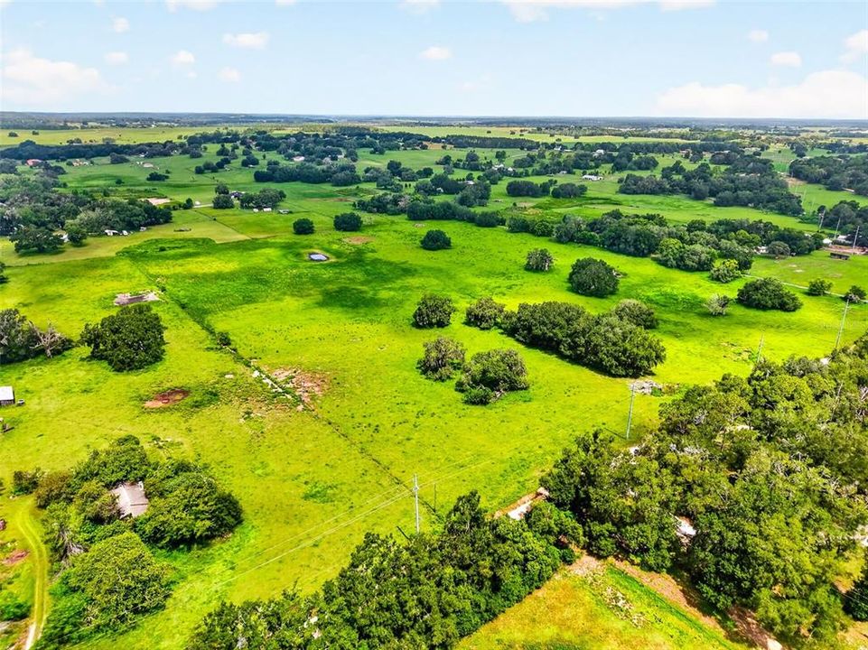 Activo con contrato: $285,000 (14.63 acres)
