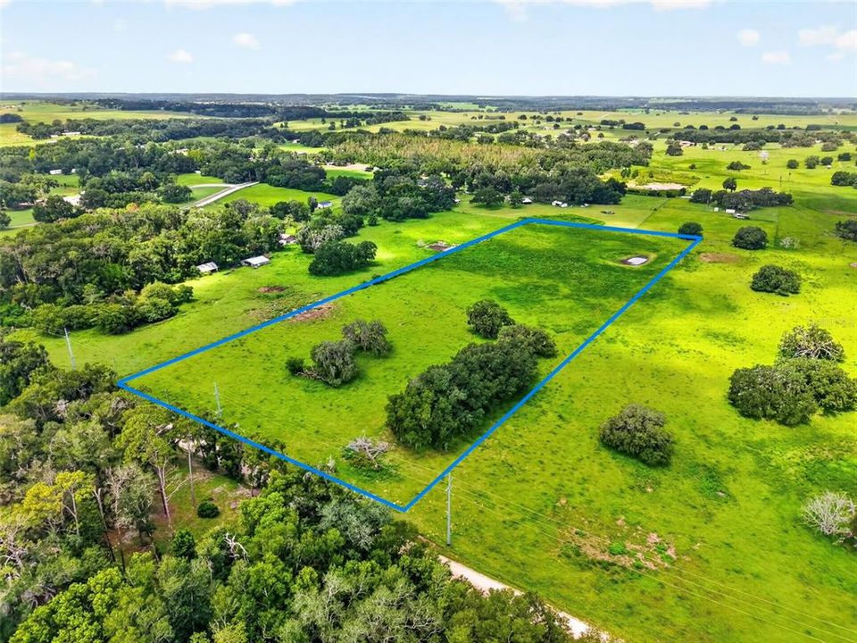 Activo con contrato: $285,000 (14.63 acres)