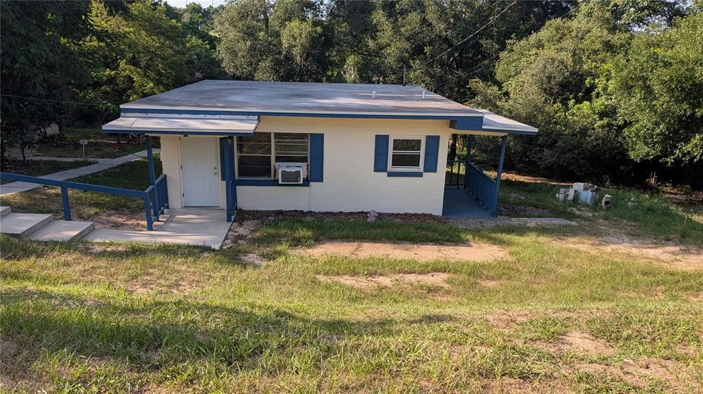 For Rent: $1,400 (2 beds, 1 baths, 624 Square Feet)