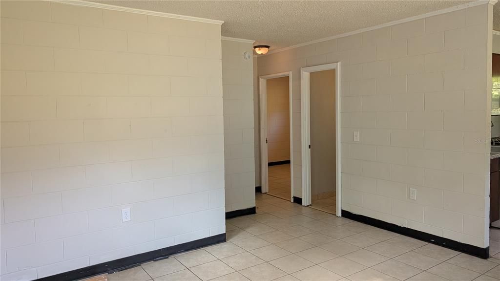 For Rent: $1,400 (2 beds, 1 baths, 624 Square Feet)