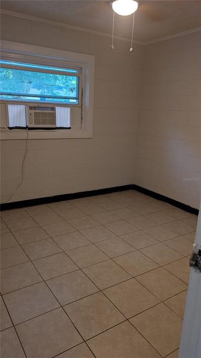 For Rent: $1,400 (2 beds, 1 baths, 624 Square Feet)