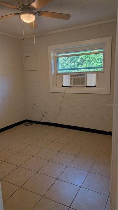 For Rent: $1,400 (2 beds, 1 baths, 624 Square Feet)