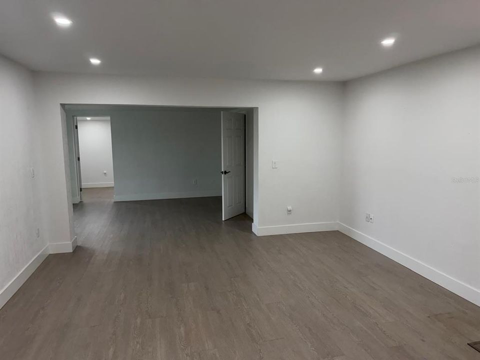 В аренду: $1,850 (3 спален, 2 ванн, 1124 Квадратных фут)