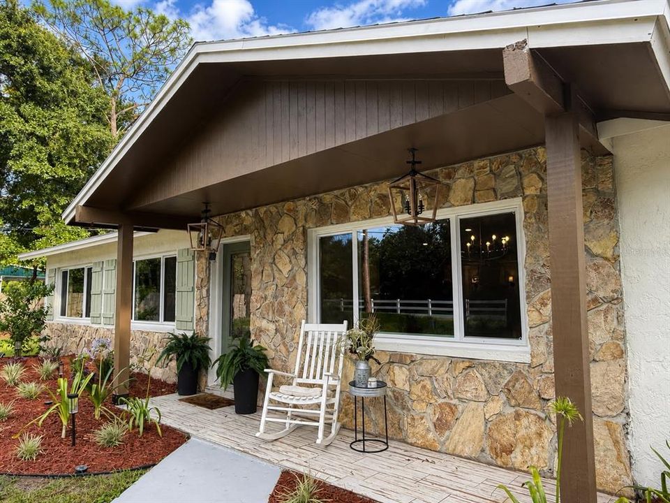 En Venta: $969,999 (4 camas, 2 baños, 3108 Pies cuadrados)