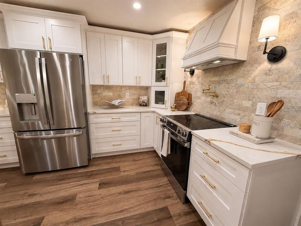 En Venta: $969,999 (4 camas, 2 baños, 3108 Pies cuadrados)