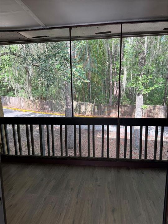 For Sale: $105,000 (2 beds, 2 baths, 1226 Square Feet)