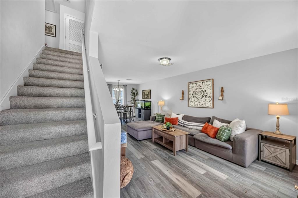 Active With Contract: $284,900 (3 beds, 2 baths, 1437 Square Feet)