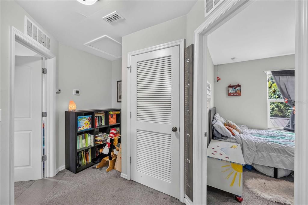 Active With Contract: $284,900 (3 beds, 2 baths, 1437 Square Feet)