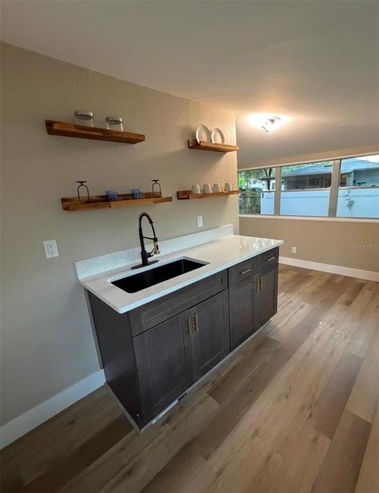 En Venta: $437,000 (2 camas, 1 baños, 756 Pies cuadrados)