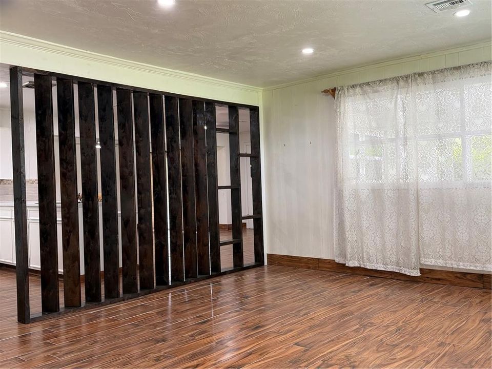 В аренду: $1,850 (3 спален, 2 ванн, 1644 Квадратных фут)