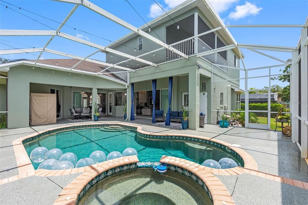 En Venta: $1,295,000 (5 camas, 5 baños, 3660 Pies cuadrados)