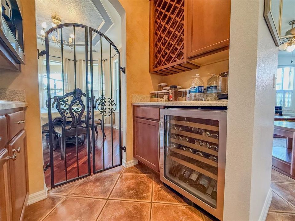 На продажу: $799,500 (5 спален, 4 ванн, 3036 Квадратных фут)