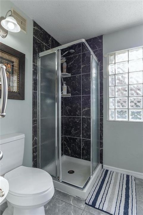 En Venta: $549,000 (6 camas, 3 baños, 3224 Pies cuadrados)