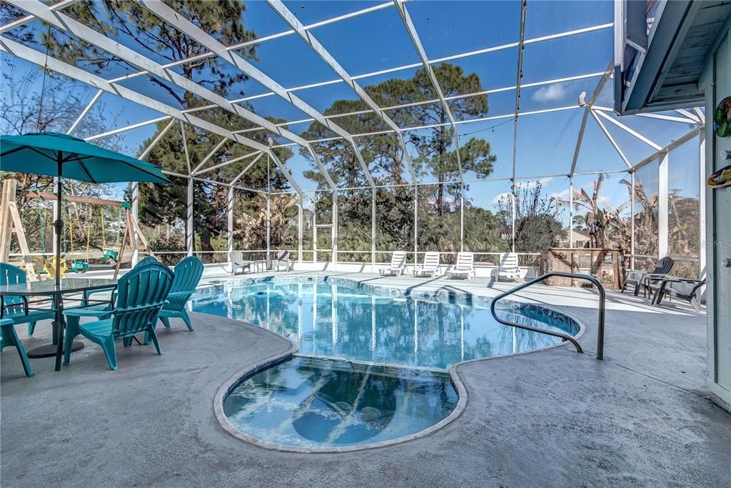 En Venta: $549,000 (6 camas, 3 baños, 3224 Pies cuadrados)