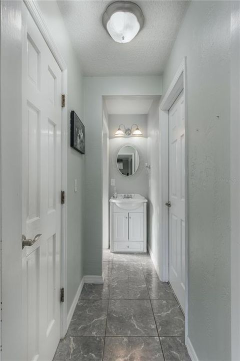 En Venta: $549,000 (6 camas, 3 baños, 3224 Pies cuadrados)