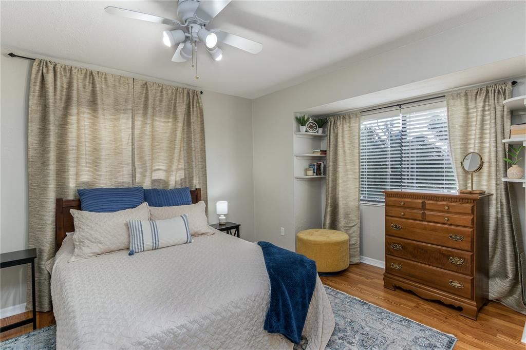 En Venta: $549,000 (6 camas, 3 baños, 3224 Pies cuadrados)