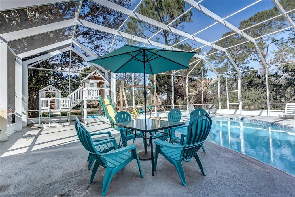 En Venta: $549,000 (6 camas, 3 baños, 3224 Pies cuadrados)