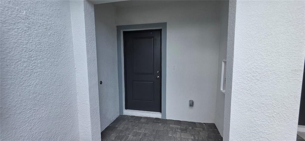 For Rent: $2,400 (3 beds, 2 baths, 1414 Square Feet)