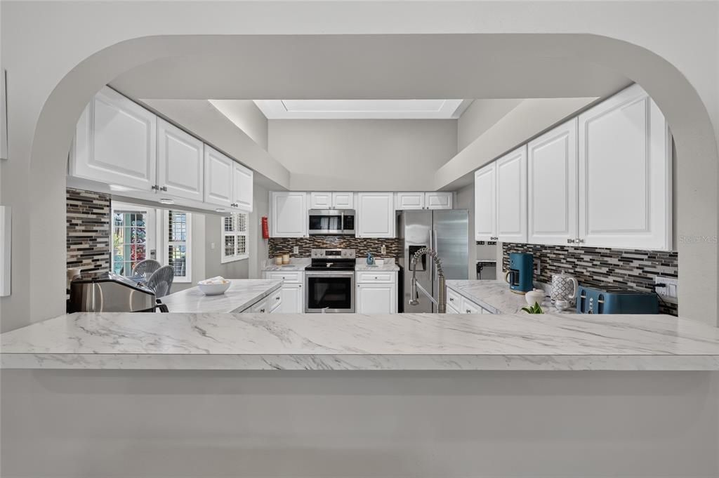 En Venta: $449,900 (4 camas, 2 baños, 2490 Pies cuadrados)