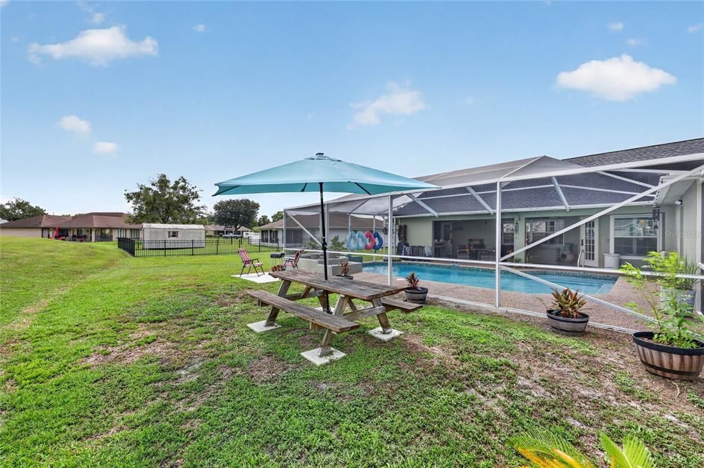 En Venta: $449,900 (4 camas, 2 baños, 2490 Pies cuadrados)