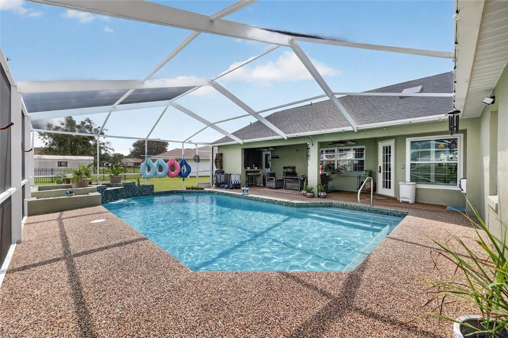 En Venta: $449,900 (4 camas, 2 baños, 2490 Pies cuadrados)