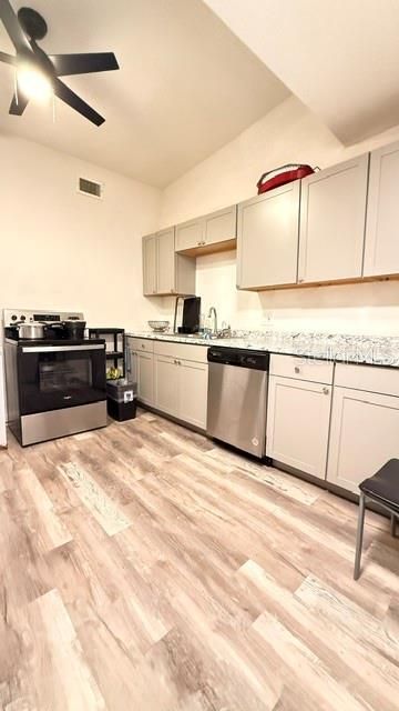 En Venta: $249,000 (2 camas, 1 baños, 777 Pies cuadrados)