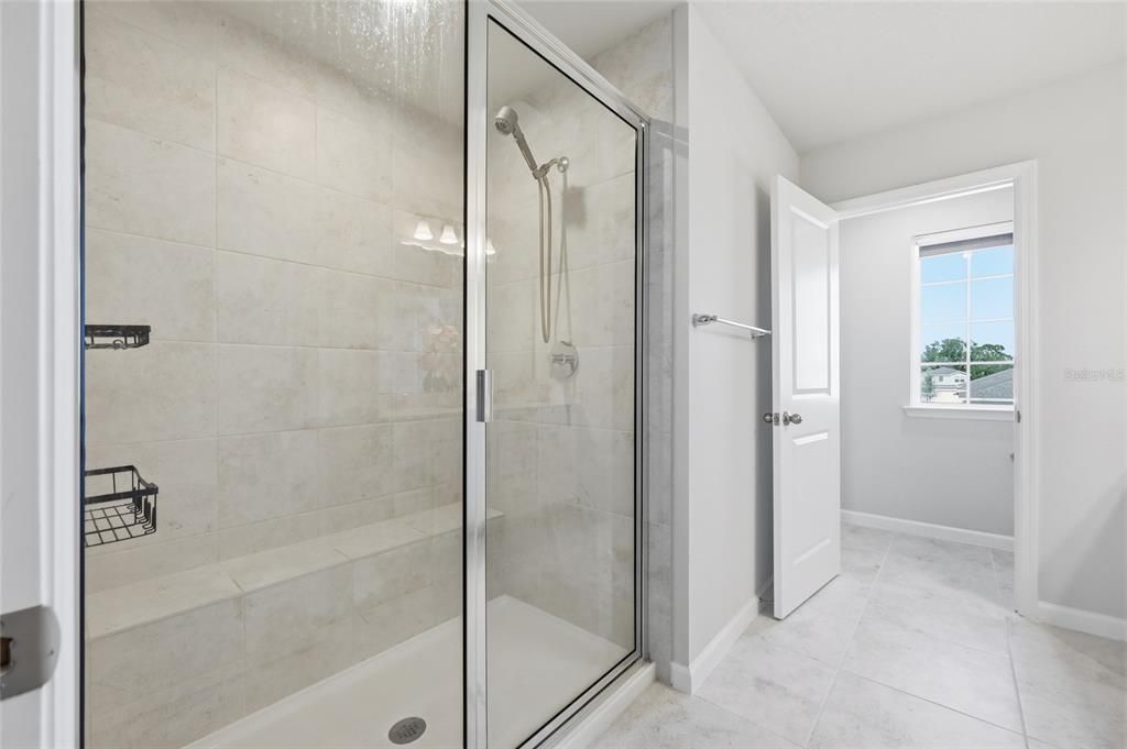 En Venta: $369,900 (3 camas, 2 baños, 1865 Pies cuadrados)