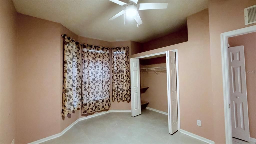 В аренду: $2,400 (3 спален, 2 ванн, 1832 Квадратных фут)