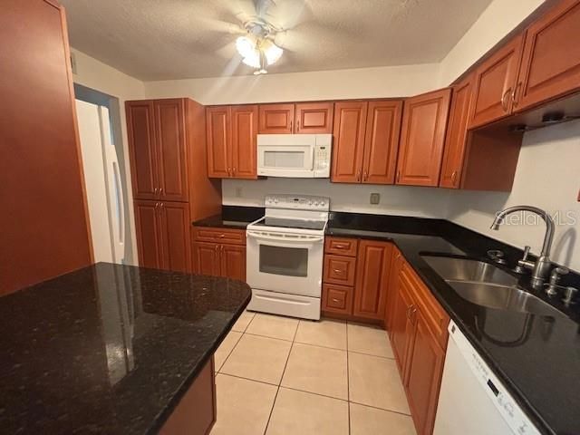 На продажу: $174,000 (3 спален, 2 ванн, 1416 Квадратных фут)