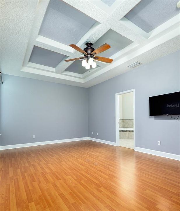 En Venta: $529,900 (4 camas, 2 baños, 2094 Pies cuadrados)