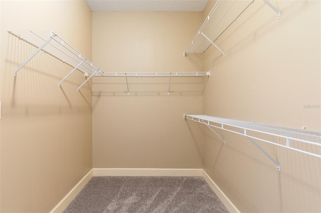En Venta: $529,900 (4 camas, 2 baños, 2094 Pies cuadrados)