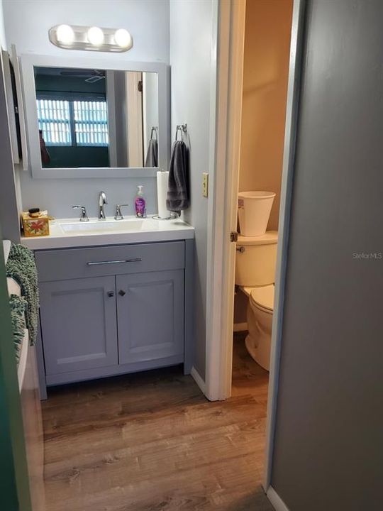 На продажу: $124,900 (2 спален, 2 ванн, 954 Квадратных фут)