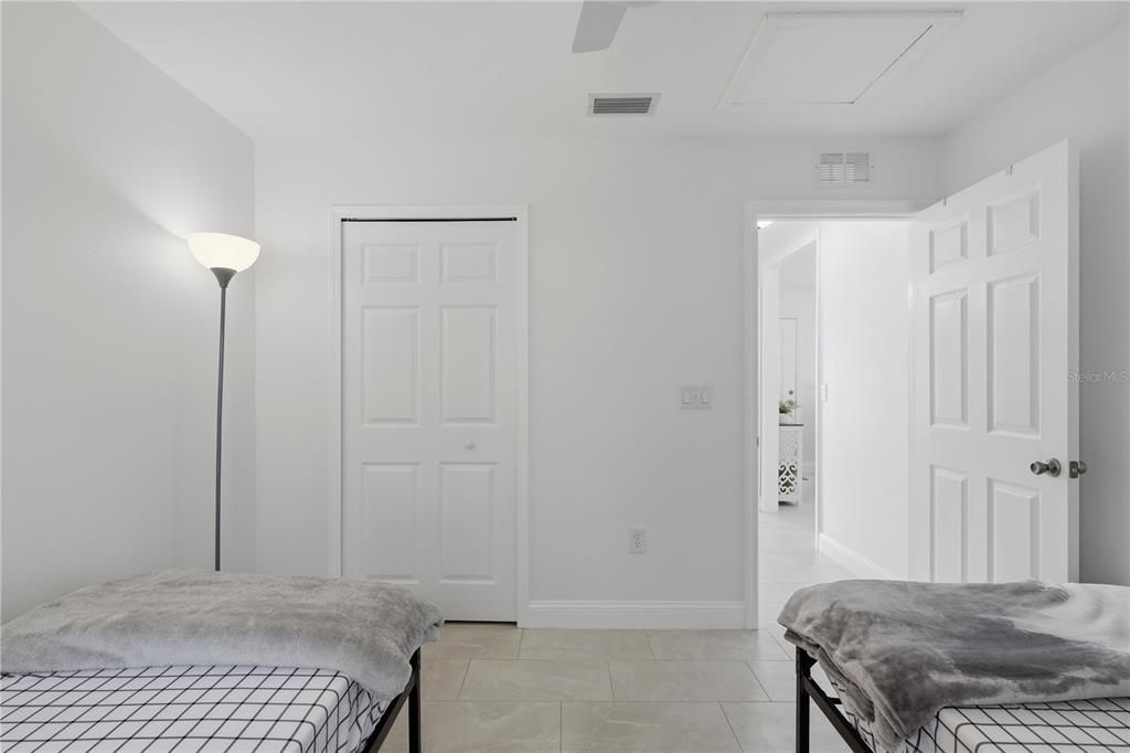 En Venta: $348,750 (3 camas, 2 baños, 1384 Pies cuadrados)