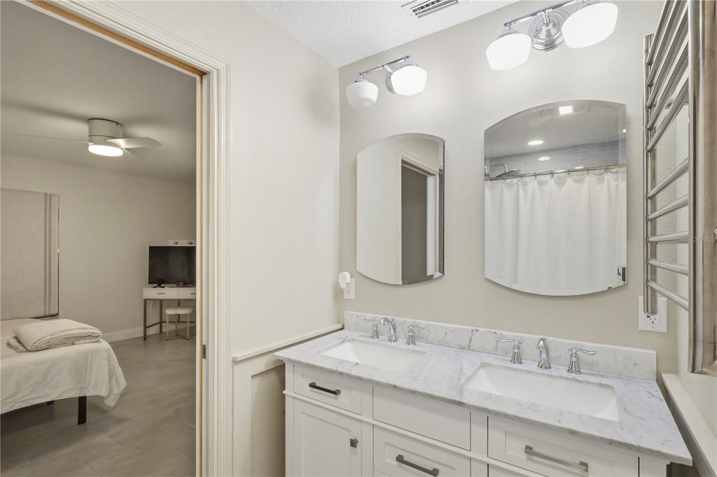En Venta: $348,750 (3 camas, 2 baños, 1384 Pies cuadrados)