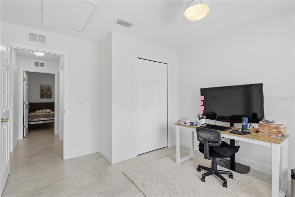 En Venta: $348,750 (3 camas, 2 baños, 1384 Pies cuadrados)
