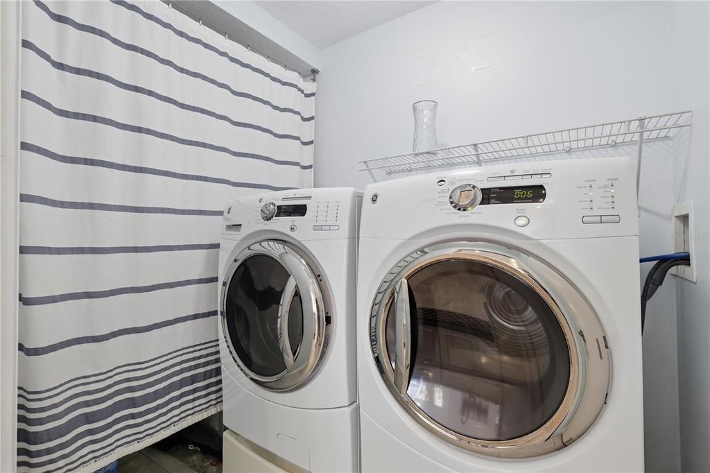 En Venta: $348,750 (3 camas, 2 baños, 1384 Pies cuadrados)
